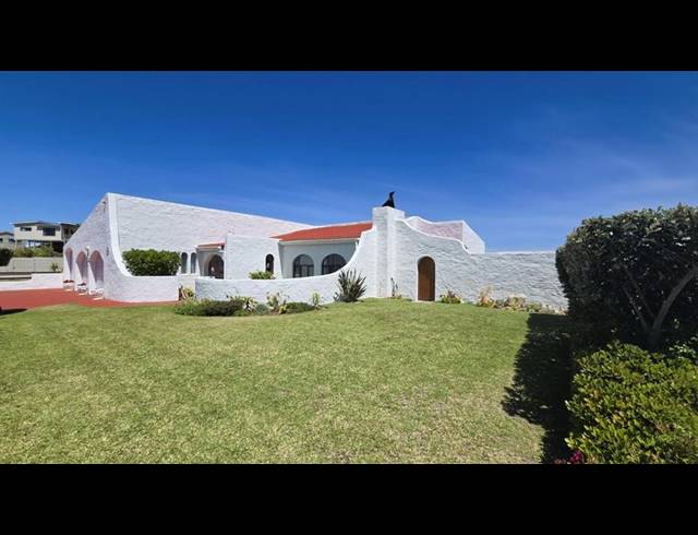 3 BEDROOM HOUSE FOR SALE IN KLEINBAAI